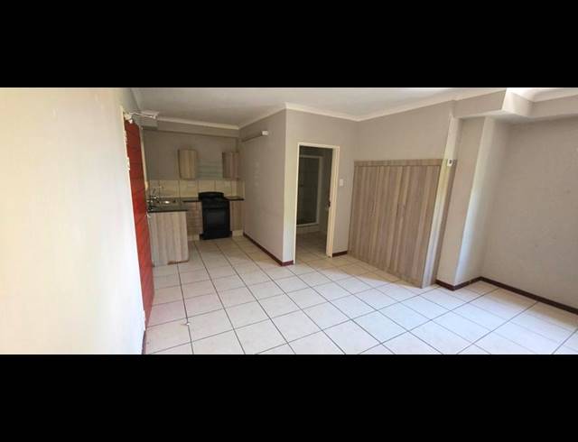 1 BEDROOM PROPERTY TO RENT IN RANDBURG CENTRAL